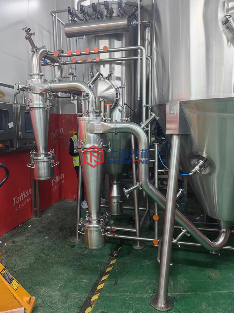制药用有机溶剂喷雾干燥机客户现场安装